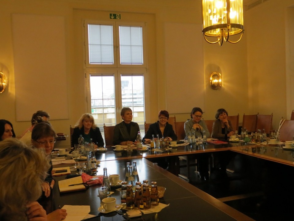 v.l.n.r. Helga Gund, Friedlinde Gurr-Hirsch, Dr. Inge Grle, Annette Widmann-Mauz, Dr. Marianne Engesser